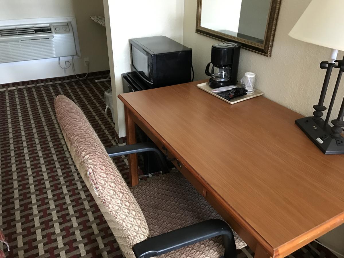 Millville Motorsports Inn And Suites Εξωτερικό φωτογραφία